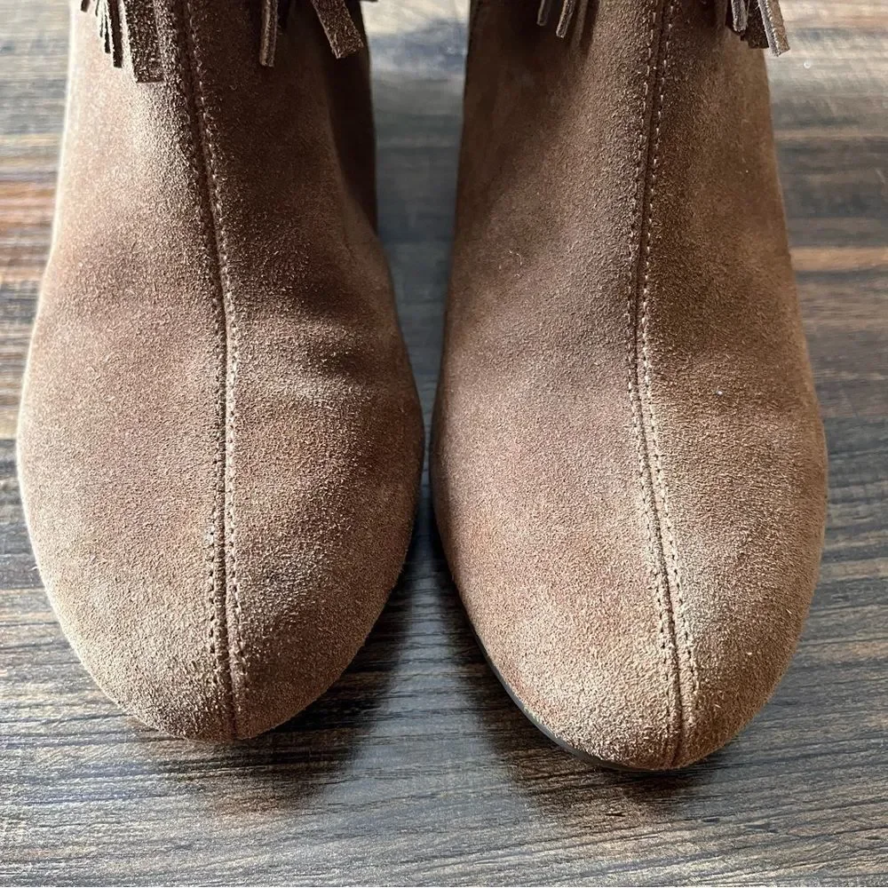 Comfortiva Riverton Brown Desert Tan Suede Leather Wedge Fringe Boot Size 8.5 M